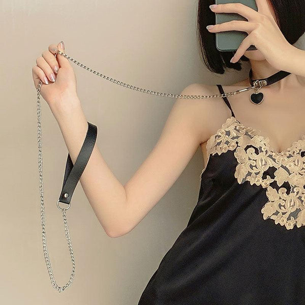 Playful Heart Maid Leash - La Lune